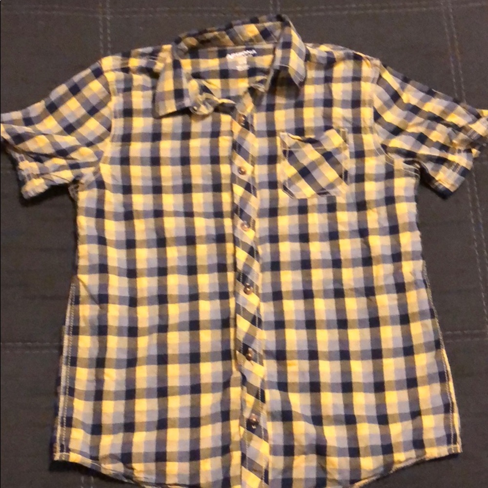 Boy’s Button down